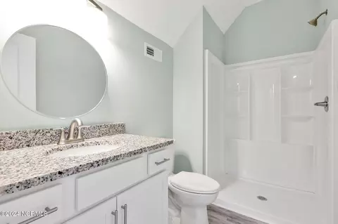 Bath - 145 Eagle Ct SW, Supply, NC 28462 photo 7 of 7