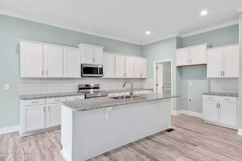 Kitchen - 145 Eagle Ct SW, Supply, NC 28462 photo 3 of 5