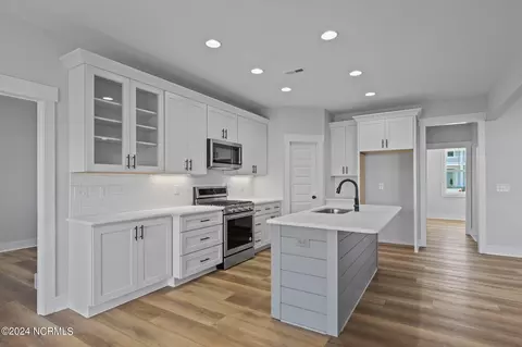 Kitchen - 116 Emerald View Dr, Cedar Point, NC 28584 photo 4 of 6