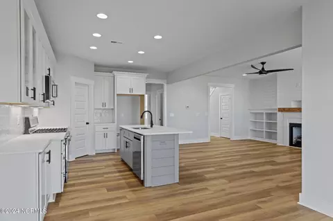 Kitchen - 116 Emerald View Dr, Cedar Point, NC 28584 photo 6 of 6