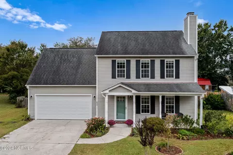 625 Windsor Dr SE, Leland, NC 28451