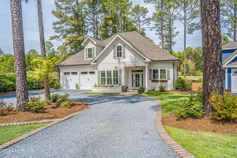 178 Champions Ridge Dr, Southern Pines, NC 28387
