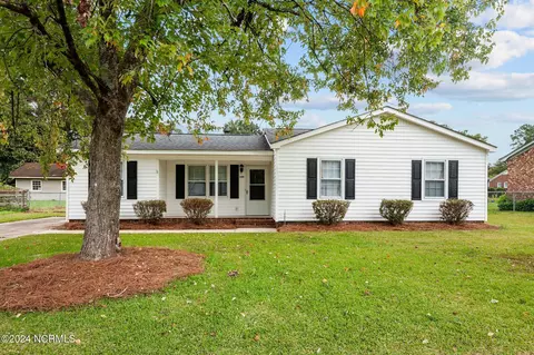 109 Belmont Dr, Greenville, NC 27858