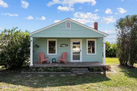 115 Hanby Ave, Carolina Beach, NC 28428