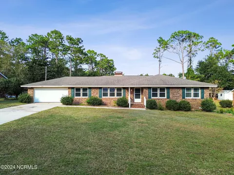 941 Greenhowe Dr, Wilmington, NC 28409
