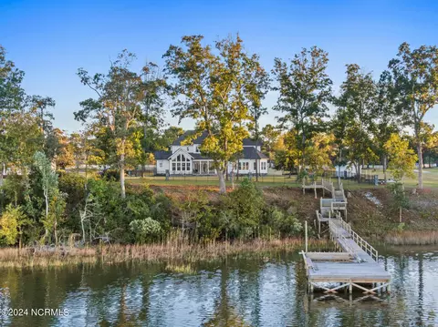 View/Area - 165 Dugald Ln, Hampstead, NC 28443 photo 4 of 9