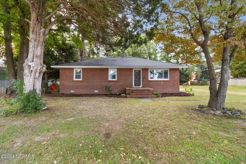 114 Whitehurst St, Elizabeth City, NC 27909