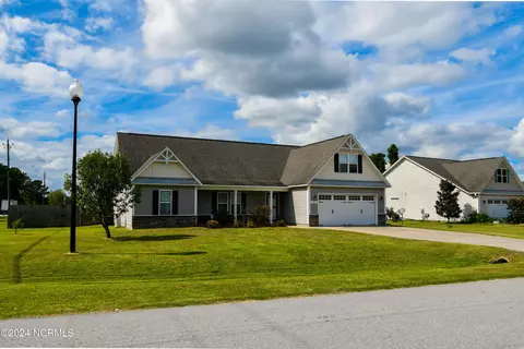 101 Gobblers Way, Richlands, NC 28574