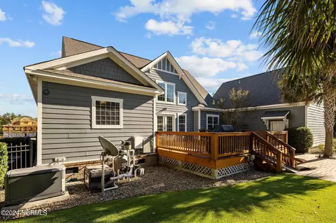 Exterior - 29 Crane Rd, Hampstead, NC 28443 photo 10 of 15