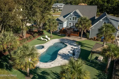 29 Crane Rd, Hampstead, NC 28443