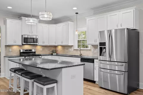 Kitchen - 29 Crane Rd, Hampstead, NC 28443 photo 1 of 5