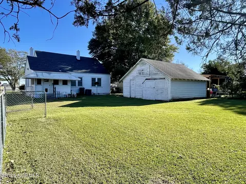 1300 W Main St, Williamston, NC 27892 photo 4