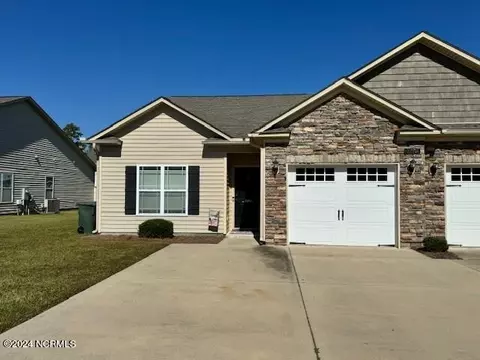 2236 Sweet Bay Dr #A, Greenville, NC 27834