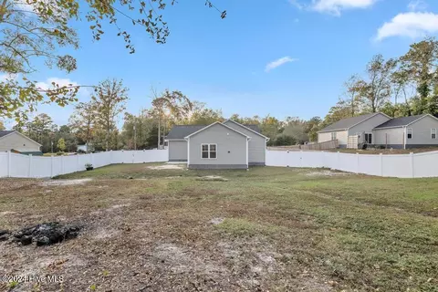Exterior - 257 Morse Dr, Hubert, NC 28539 photo 4 of 4
