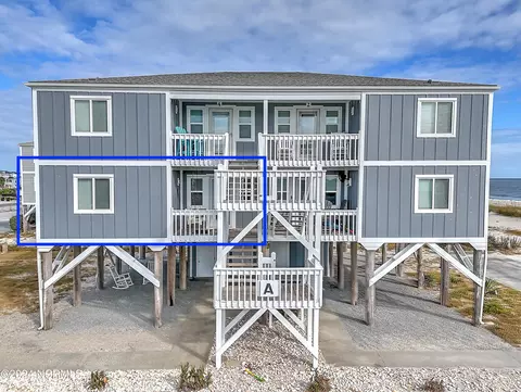 445 E Second St #3, Ocean Isle Beach, NC 28469
