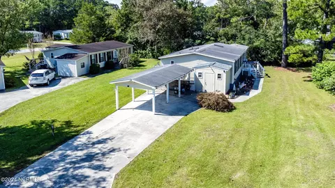 105 Plank Ct, Hampstead, NC 28443