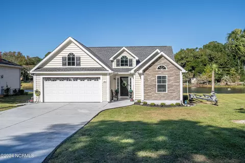 1081 River Dr SW, Calabash, NC 28467