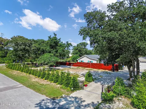 4403 E Oak Island Dr, Oak Island, NC 28465
