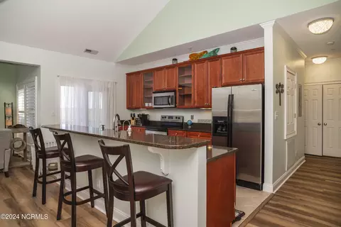 413 Captains Cv UNIT E, Edenton, NC 27932 photo 12