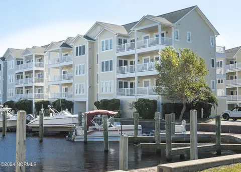 413 Captains Cv UNIT E, Edenton, NC 27932