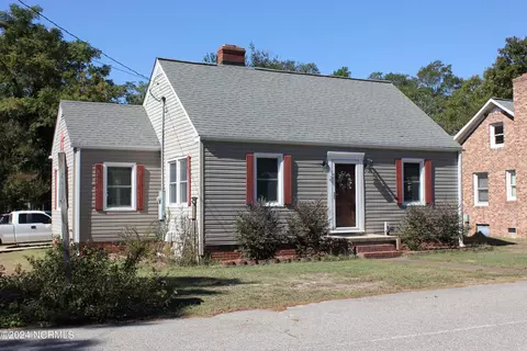 101 5th St, Ellerbe, NC 28338