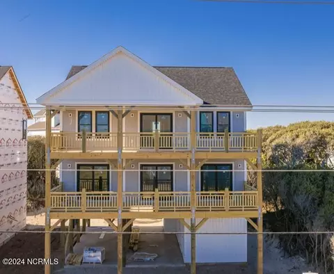 2115 S Shore Dr, Surf City, NC 28445