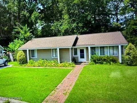 130 Fletcher Pl, Greenville, NC 27858