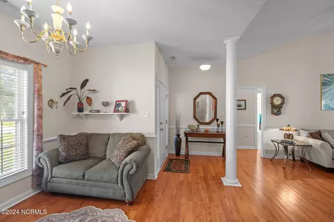 Entry Way - 103 Fairview Ln, Chocowinity, NC 27817 photo 2 of 2