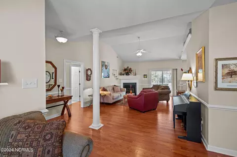 Entry Way - 103 Fairview Ln, Chocowinity, NC 27817 photo 1 of 2