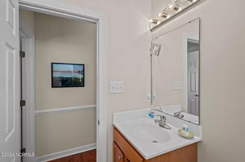 Bath - 103 Fairview Ln, Chocowinity, NC 27817 photo 6 of 6