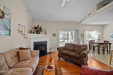 Living - 103 Fairview Ln, Chocowinity, NC 27817 photo 1 of 2