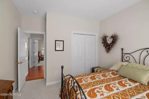 Bedroom - 103 Fairview Ln, Chocowinity, NC 27817 photo 5 of 6