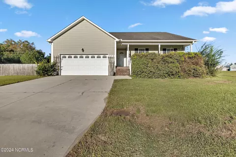 503 SW Ridge Dr, Richlands, NC 28574