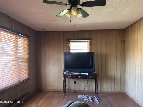 4383 Wyse Fork Rd, Dover, NC 28526 photo 4