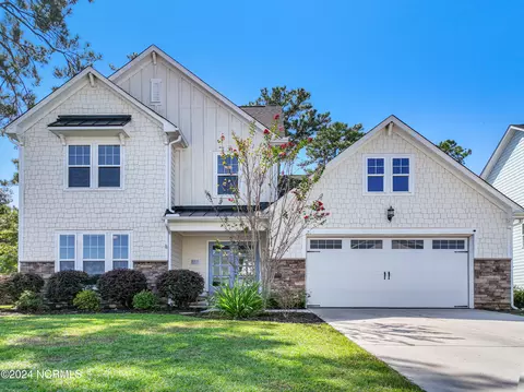 11 W Cloverfield Ln, Hampstead, NC 28443