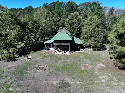 7063 Nc Highway 87, Elizabethtown, NC 28337