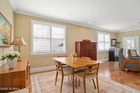 Dining - 742 E Front St, New Bern, NC 28560 photo 2 of 2