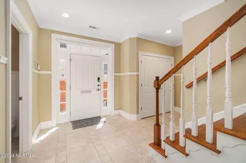 Entry Way - 742 E Front St, New Bern, NC 28560 photo 1 of 2