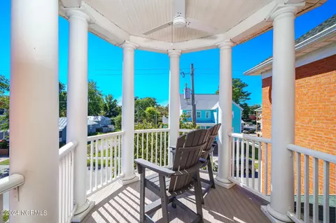 Exterior - 742 E Front St, New Bern, NC 28560 photo 6 of 9