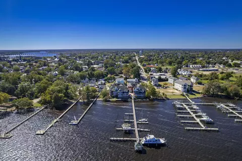 View/Area - 742 E Front St, New Bern, NC 28560 photo 4 of 7
