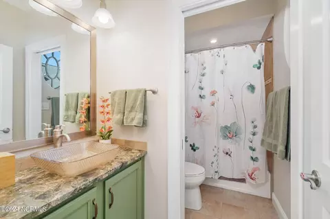 Bath - 742 E Front St, New Bern, NC 28560 photo 3 of 4