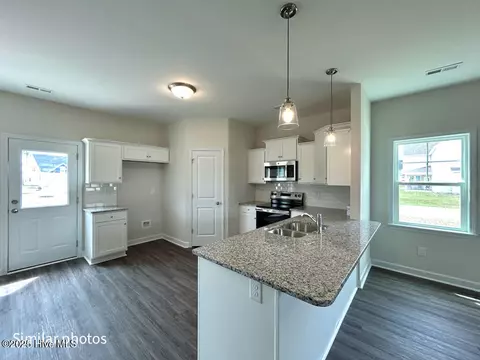842 Cooke Dr, Hubert, NC 28539 photo 11