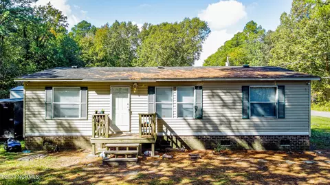 125 Wildwood Dr, Hertford, NC 27944