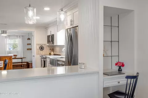 Kitchen - 124 Smith Ln, Atlantic Beach, NC 28512 photo 2 of 4
