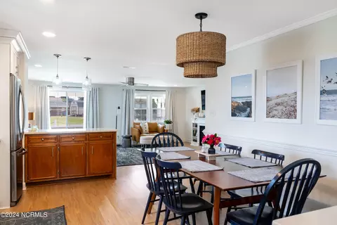 Dining - 124 Smith Ln, Atlantic Beach, NC 28512 photo 1 of 1