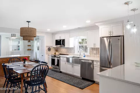 Kitchen - 124 Smith Ln, Atlantic Beach, NC 28512 photo 3 of 4