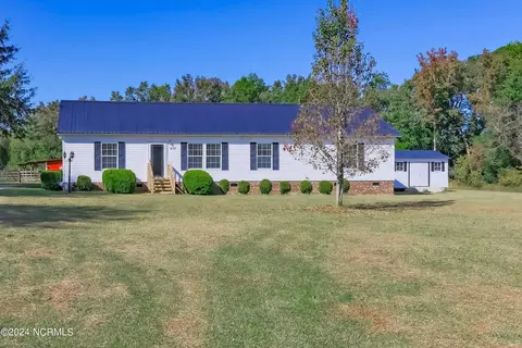 476 Sandlin Rd, Beulaville, NC 28518
