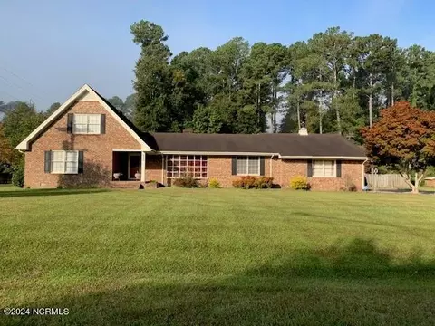 133 Albemarle Dr, Ahoskie, NC 27910