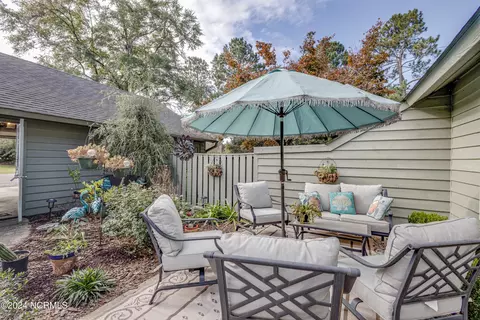 house on the hill Bonnet（Ballet）90 90 Ashley Pl, New Bern, NC 28562 | 33 Photos - Movoto