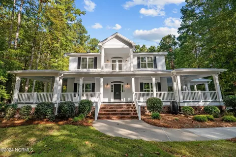 7 Bullens Creek Dr, New Bern, NC 28562